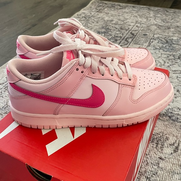 PINK NIKE DUNK LOW - Picture 3 of 6